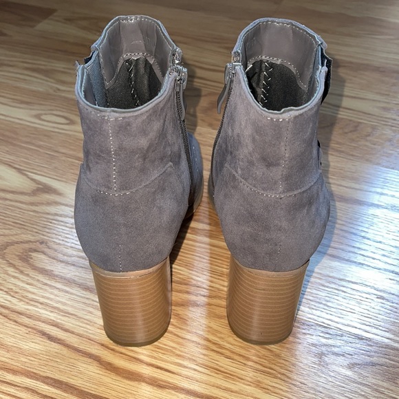 Quilted Peep Toe Booties - Picture 3 of 4